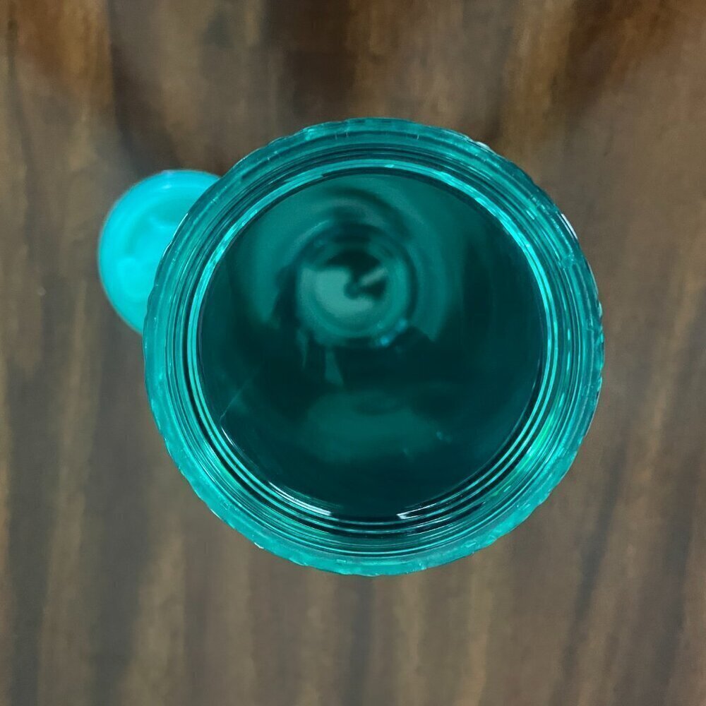 Starbucks Tumbler 16oz Green 2022 Twist Lid Plastic 9" Tall - Picture 4 of 7